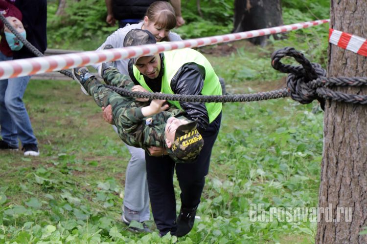 На Сахалине прошел первый «Детский росгвардейский рубеж»