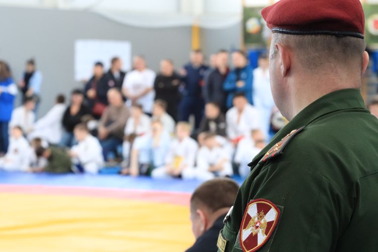 Сотрудники сахалинского ОМОН вошли в состав судейской коллеги на первенстве по армейскому рукопашному бою
