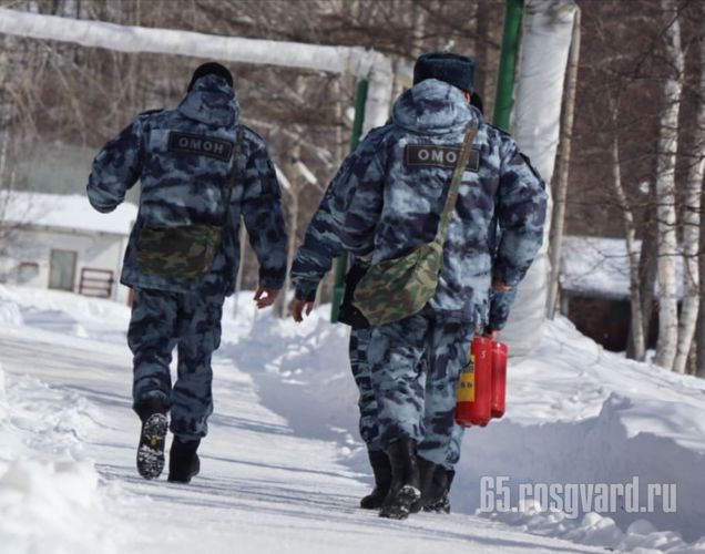 На базе сахалинского ОМОН прошли тренировки по эвакуации личного состава