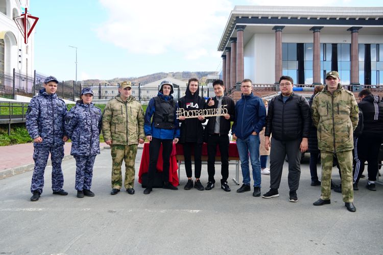 Сахалинская Росгвардия приняла участие в патриотической акции «День призывника»