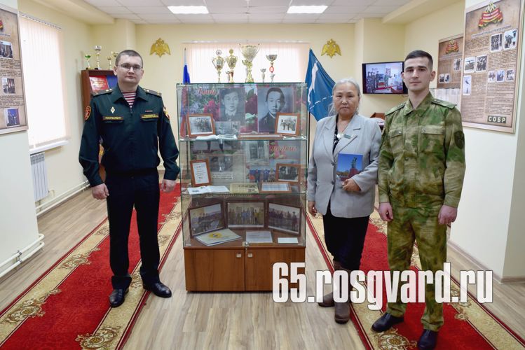 Сахалинские росгвардейцы почтили память рядового Филиппа Лобанова