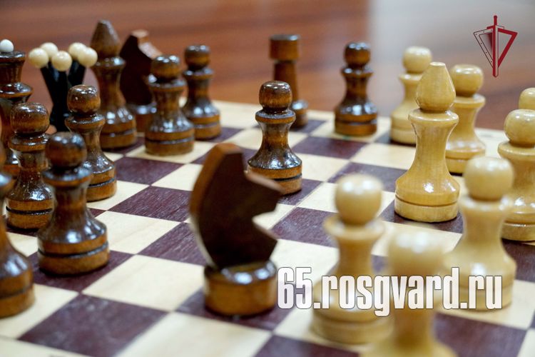 СИЛЬНЕЙШИХ СПОРТСМЕНОВ ПО ШАХМАТАМ ВЫЯВИЛИ В САХАЛИНСКОЙ РОСГВАРДИИ