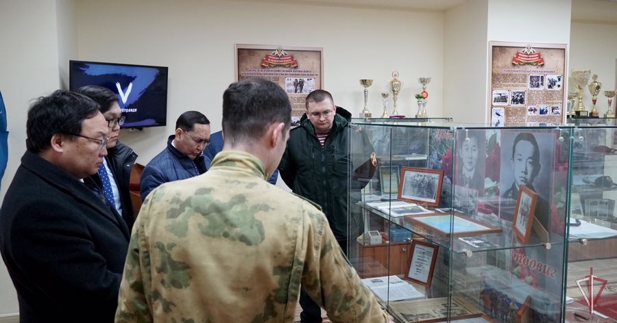 Память якутского воина почтили в Управлении Росгвардии по Сахалинской области