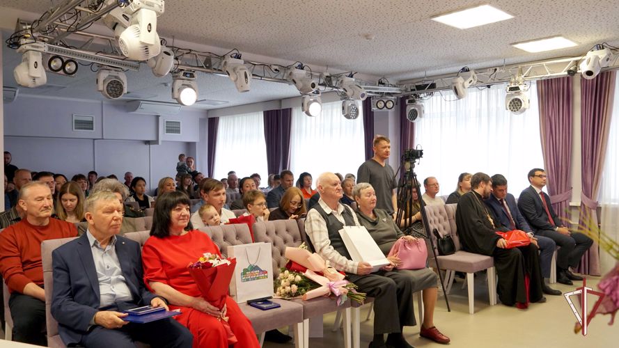  Росгвардейские семьи наградили в Южно-Сахалинске