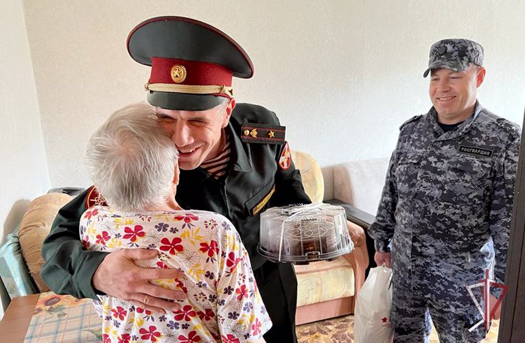 Народная победа: на Сахалине росгвардейцы отметили 9 мая