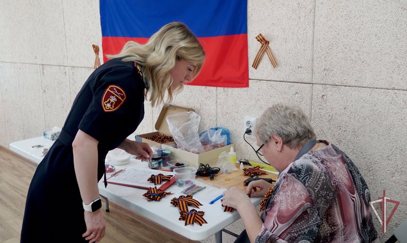Росгвардейцы присоединились к общественной акции "Георгиевская ленточка"