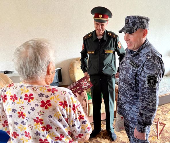 Народная победа: на Сахалине росгвардейцы отметили 9 мая