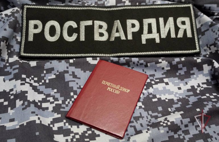 Поделись жизнью: Сахалинские росгвардейцы доноры крови