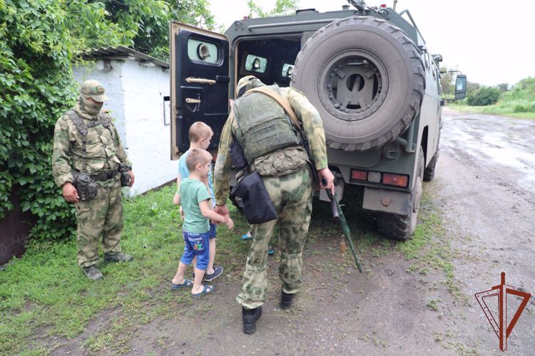 В Росгвардии проходят праздничные мероприятия, посвященные Международному дню защиты детей (видео)