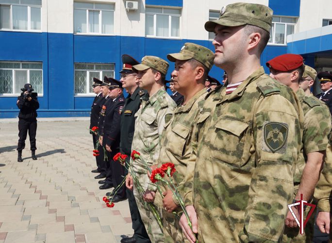  В Южно-Сахалинске открыт сквер "Памяти защитников правопорядка" 