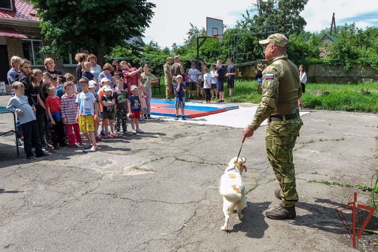 В Росгвардии проходят праздничные мероприятия, посвященные Международному дню защиты детей (видео)