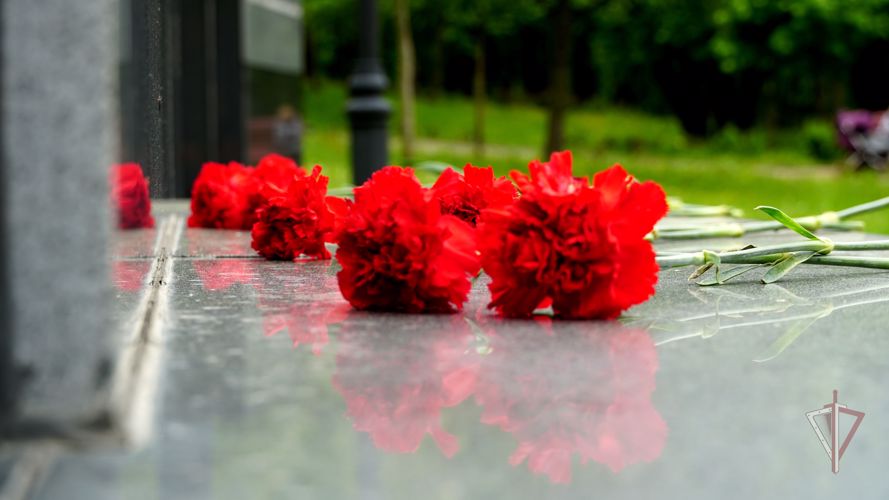 На Сахалине росгвардейцы почтили память боевых товарищей