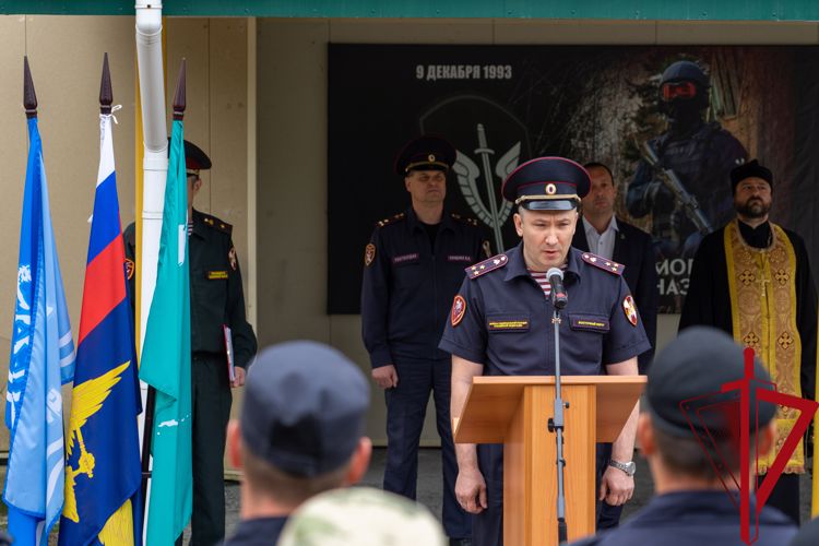  На Сахалине почтили память росгвардейцев, погибших при исполнении служебного долга 