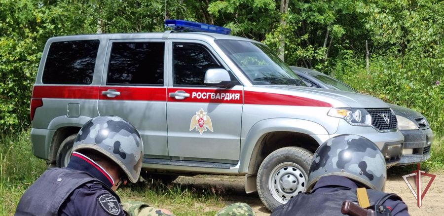 На Сахалине росгвардеец задержал агрессора, угрожавшего ножом