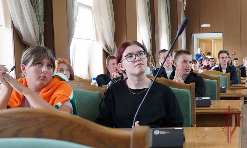 Руководители правоохранительных органов региона ответили на вопросы студентов и школьников