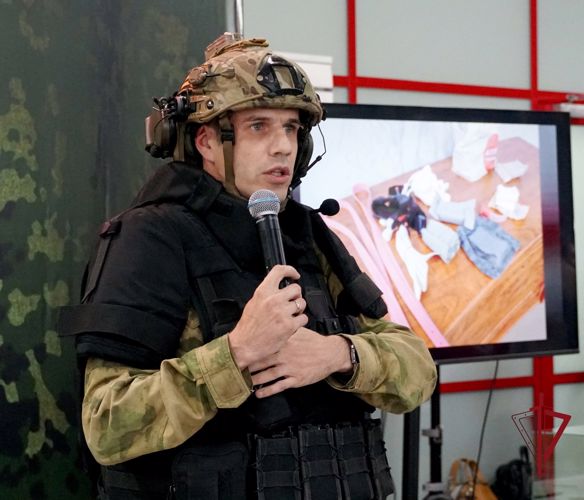 Курс начальной военной подготовки провели росгвардейцы перед показом фильма «Свои среди чужих» 
