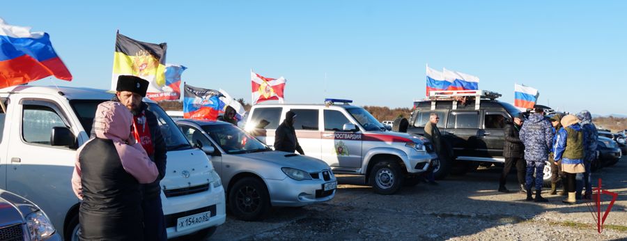 Росгвардейцы на Сахалине стали участниками патриотического автопробега 