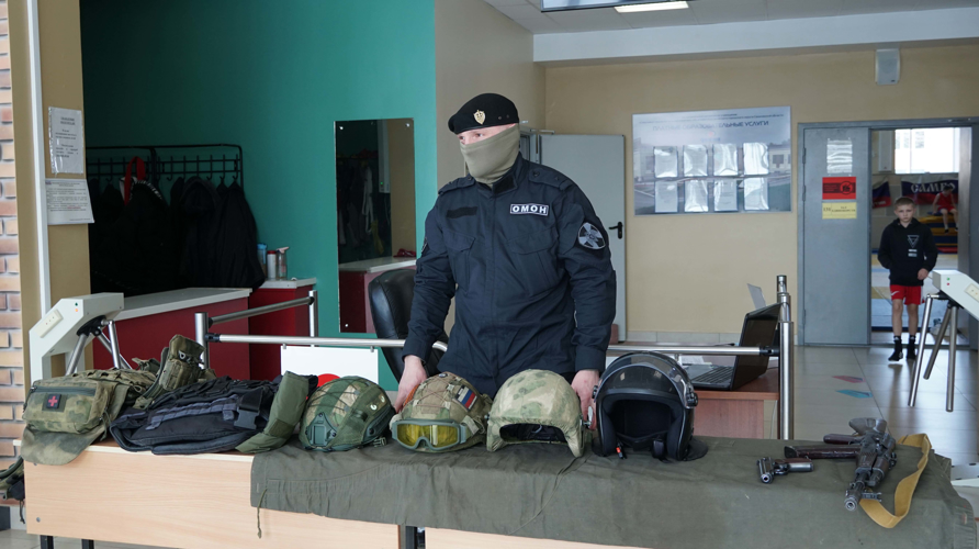 Турнир по боксу памяти ветеранов боевых действий Яна Марчука и Владимира Меньшенина открыли в Корсакове 