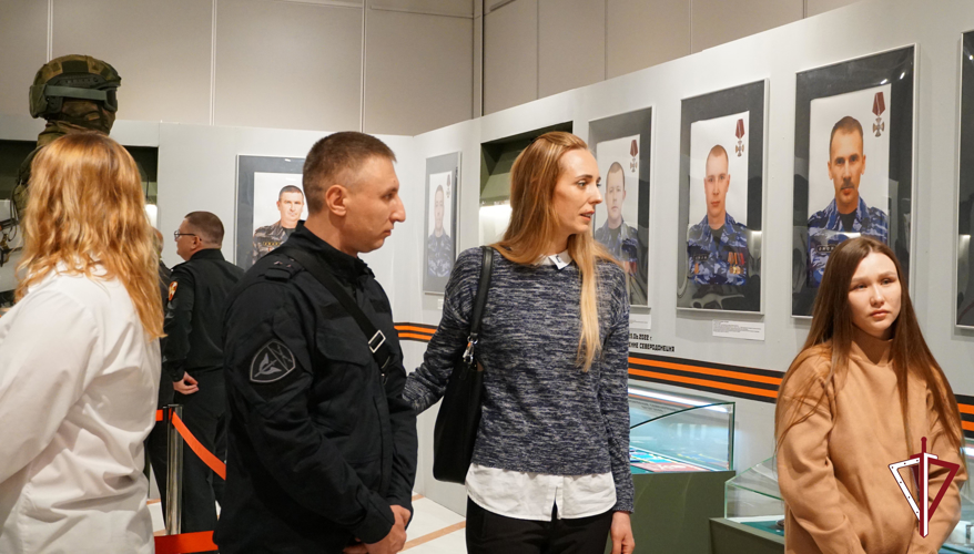 На Сахалине в торжественных мероприятиях, посвященных празднованию 79-ой годовщины Победы в Великой Отечественной войне, приняли участие росгвардейцы 