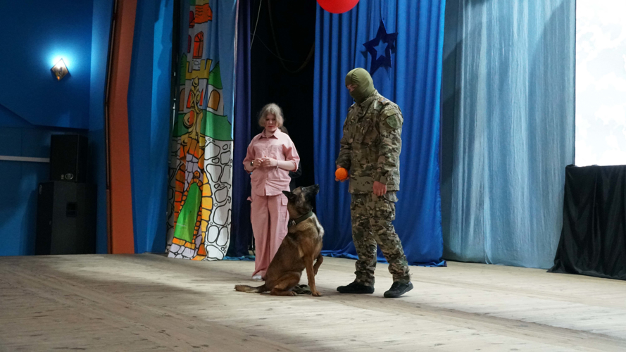 «Каникулы с Росгвардией» проводит сахалинский ОМОН «Тайфун» 