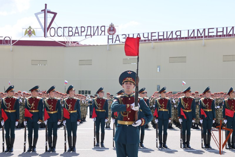 Директор Росгвардии генерал армии Виктор Золотов принял участие в посвященных 100-летию дивизии имени Ф.Э. Дзержинского торжественных мероприятиях 