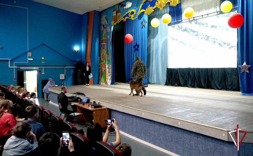 «Каникулы с Росгвардией» проводит сахалинский ОМОН «Тайфун» 