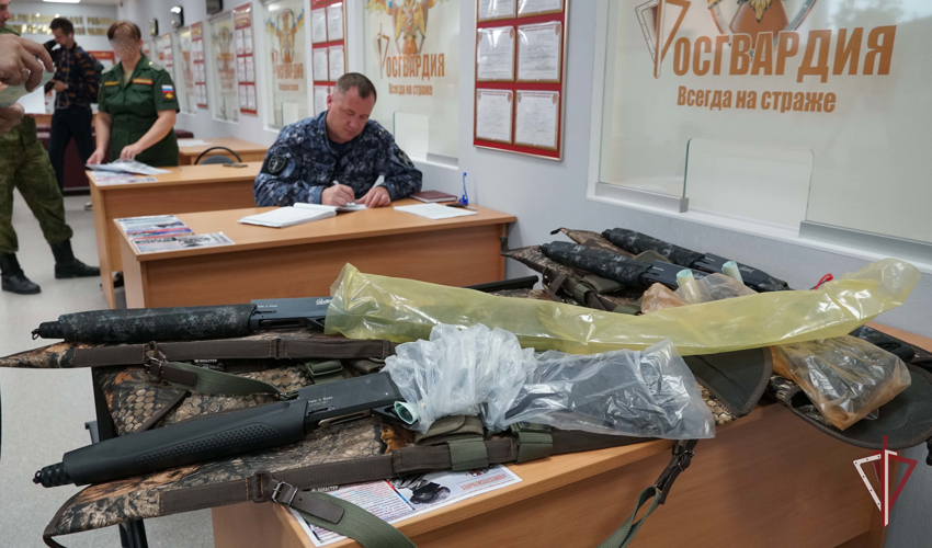 На Сахалине набирает обороты сдача гражданского оружия для специальной военной операции 