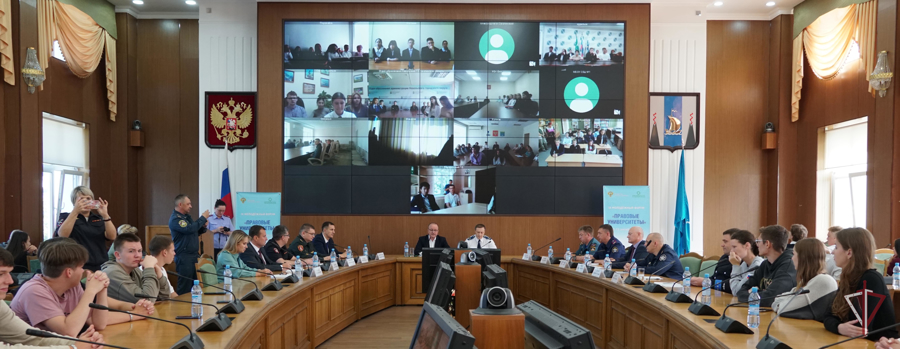 Росгвардейцы приняли участие в молодежном форуме «Правовые университеты»