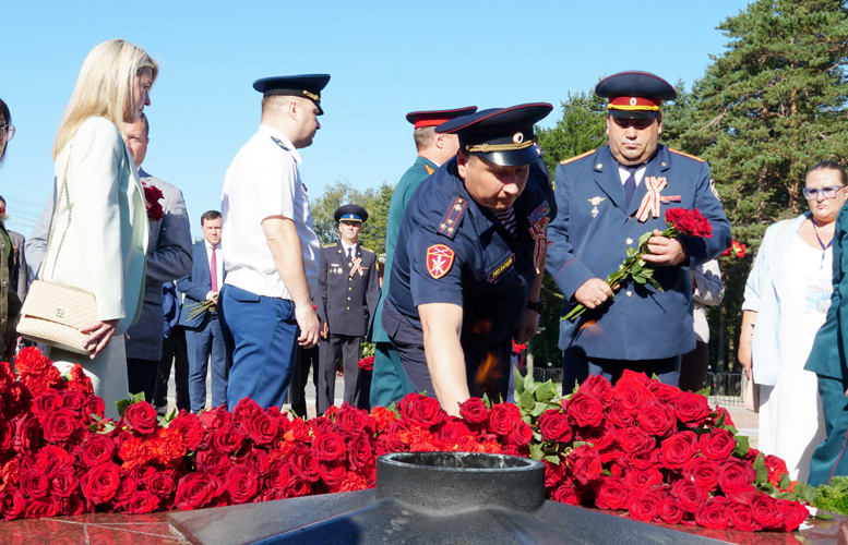 В Южно-Сахалинске росгвардейцы приняли участие в мероприятиях, посвященных 79 - летию освобождения Сахалина и Курил от японских захватчиков и окончания Второй мировой войны