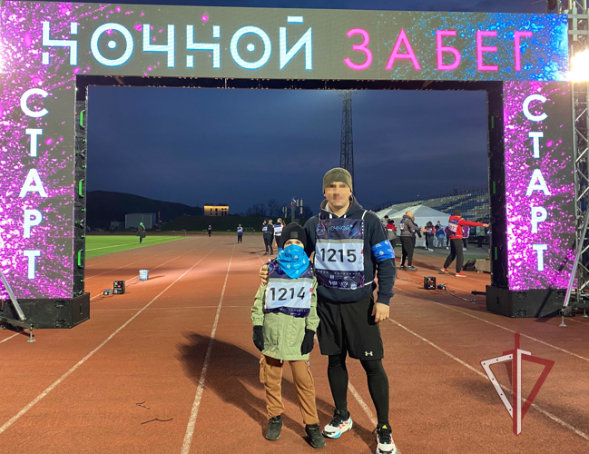 В Южно-Сахалинске семьи росгвардейцев поддержали акцию «Ночной забег»