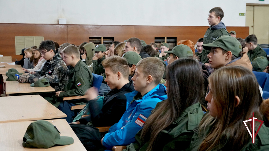В дискуссии «Военная журналистика» приняли участие росгвардейцы