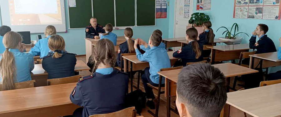 Военно-патриотические мероприятия провели росгвардейцы в  Александровске-Сахалинске 