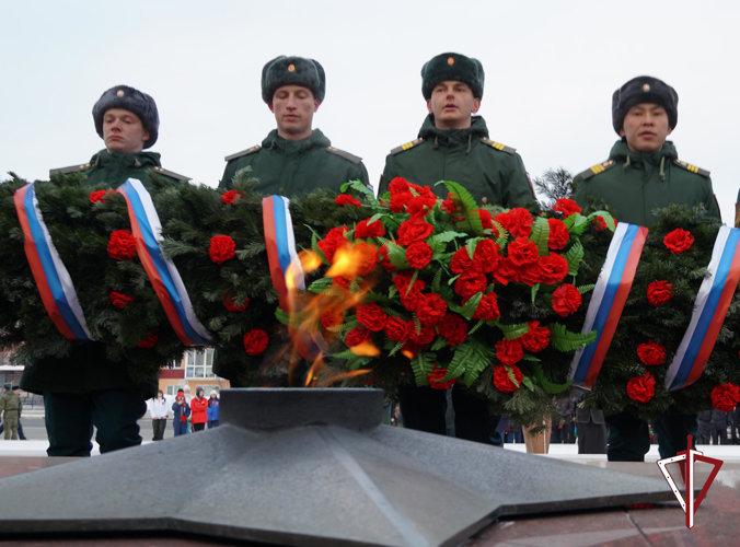 На Сахалине в памятном мероприятии, посвященному Дню защитника Отечества, приняли участие росгвардейцы