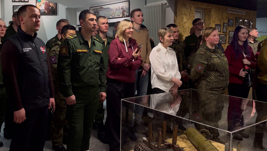Росгвардейцы на Сахалине приняли участие в отрытии выставочного проекта «Защищаем СВОих»
