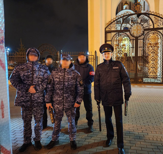Росгвардейцы на Cахалине обеспечили охрану общественного порядка в православный праздник 