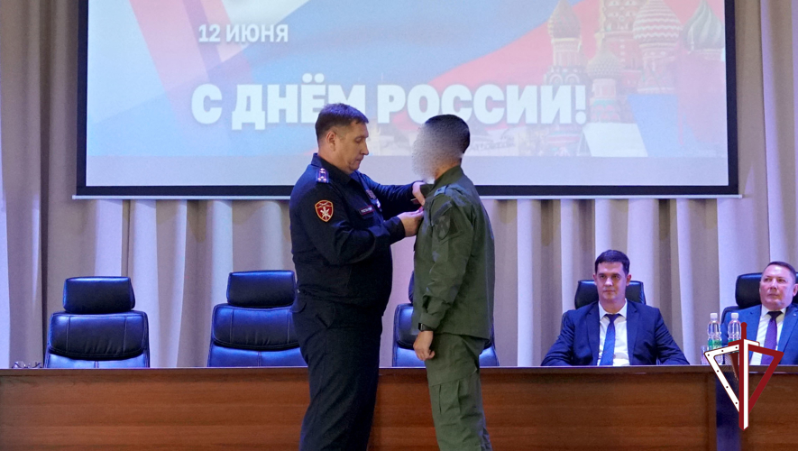 Торжественное награждение, приуроченное ко Дню России, состоялось в Росгвардии на Сахалине