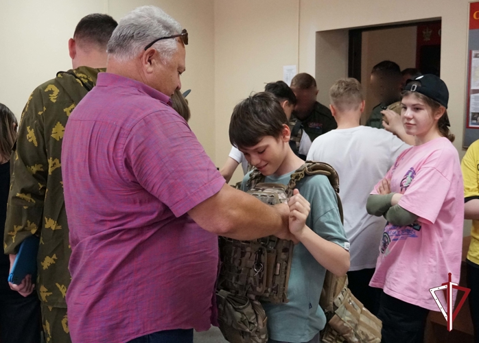 Один день в спецназе. Юные поисковики посетили СОБР «РЕДУТ»