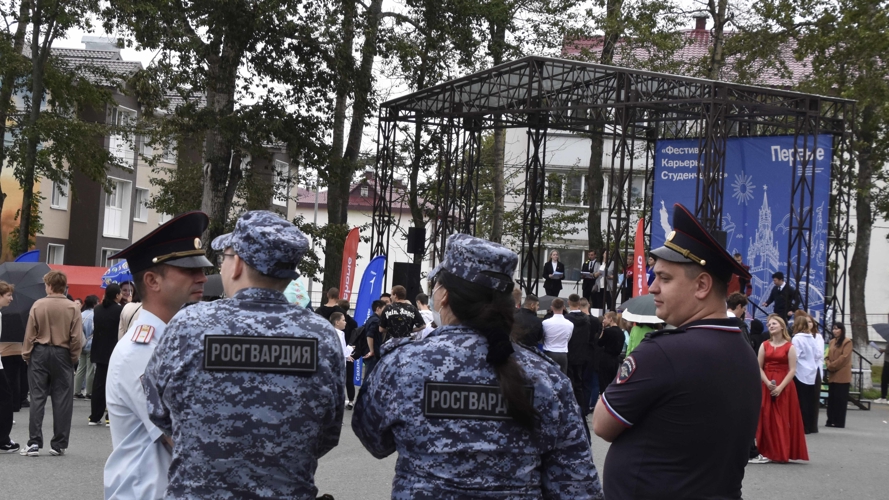 Росгвардейцы рассказали сахалинской молодежи о преимуществах и поступлении в ведомственные вузы 