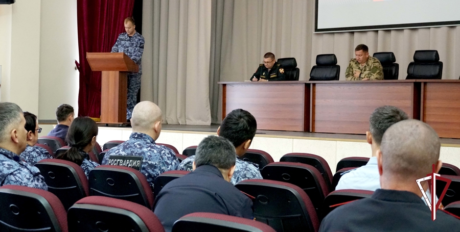 В управлении Росгвардии по Сахалинской области состоялся открытый диалог руководства с личным составом