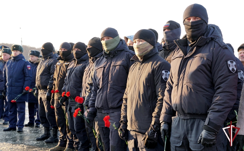 Сахалинские росгвардейцы почтили память павших героев Отечества 