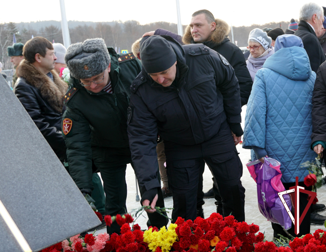 Сахалинские росгвардейцы почтили память павших героев Отечества 