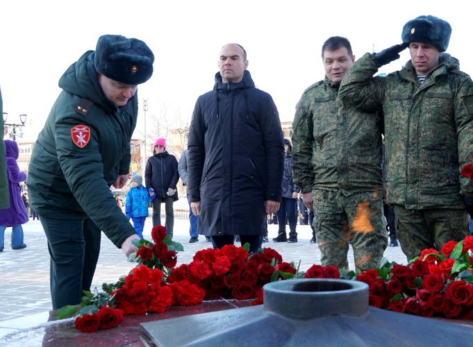 Росгвардейцы приняли участие в памятной церемонии