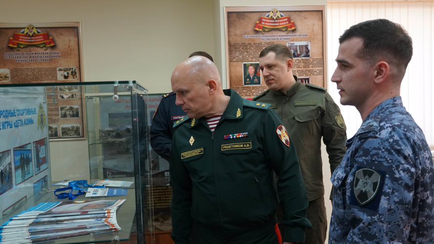 Командующий Восточным округом Росгвардии совершил рабочую поездку на Сахалин  
