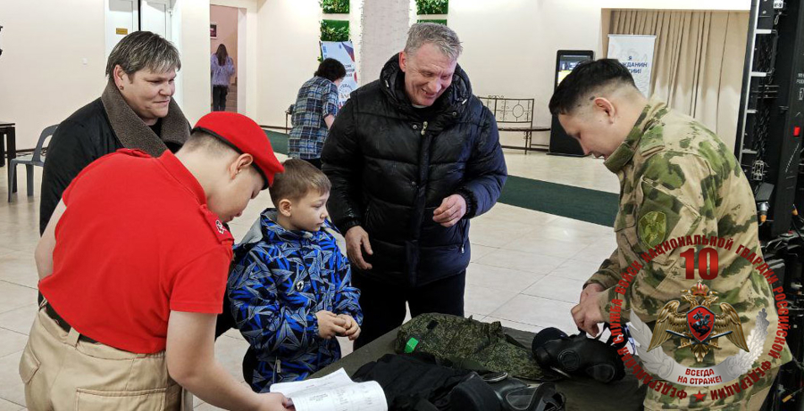 На Сахалине росгвардейцы приняли участие в фестивале «Наследники народов»