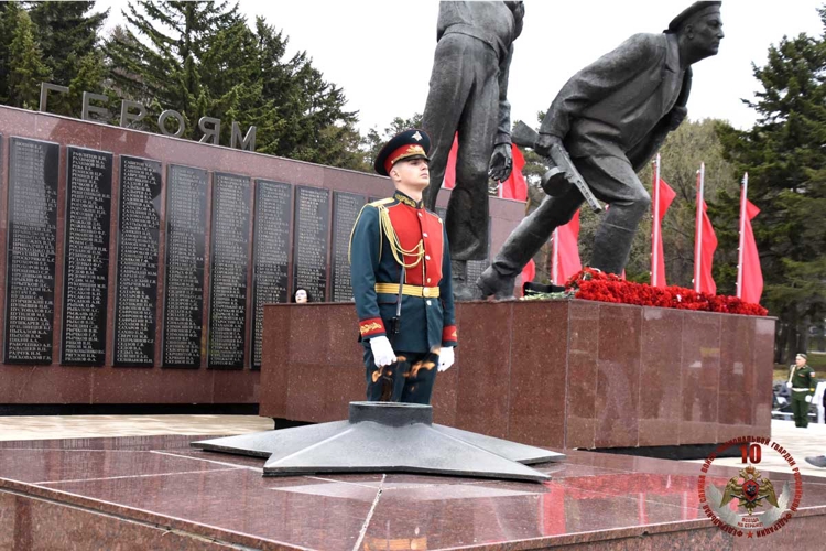  На Сахалине в торжествах, посвященных празднованию Дня Победы, приняли участие росгвардейцы 