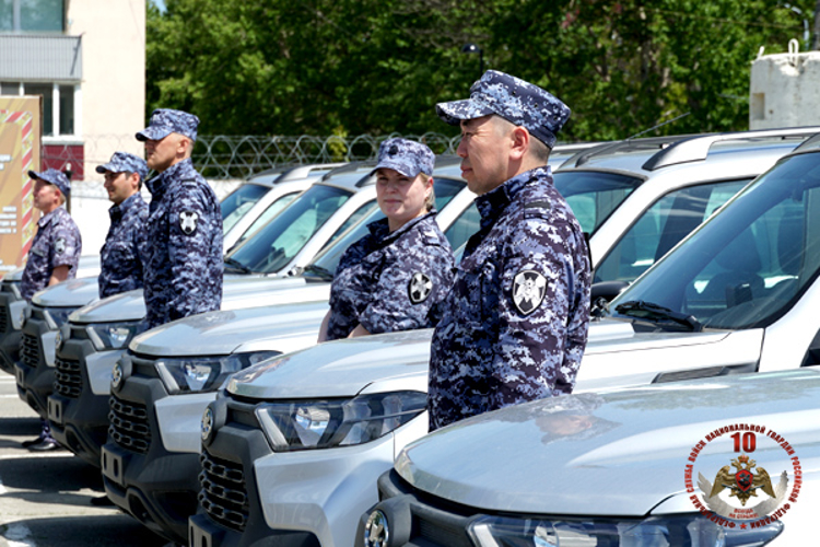 Вневедомственная охрана на Сахалине получила 16 новых служебных внедорожников
