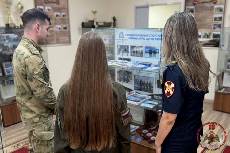 Юные военкоры встретились с сотрудниками сахалинского управления Росгвардии