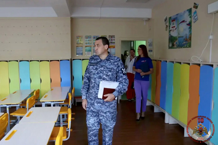 На Сахалине росгвардейцы приняли участие во всероссийской акции «Родительская приемка»