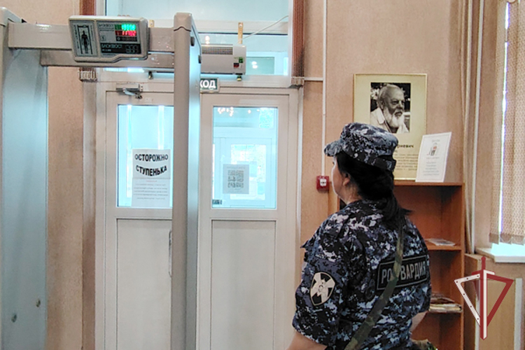 Росгвардейцы обеспечили безопасность в период проведения выборов в Сахалинской области
