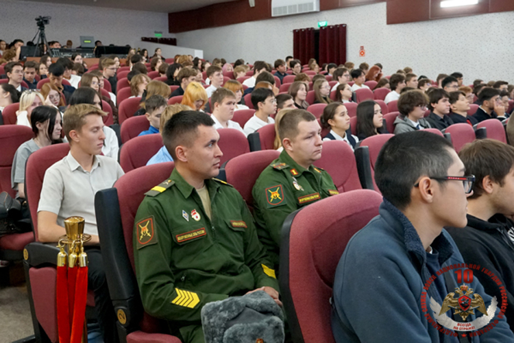 Росгвардейцы рассказали о своей службе призывникам